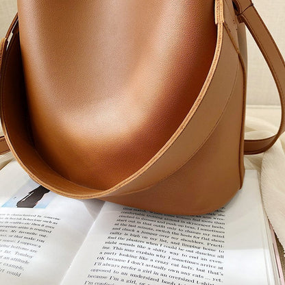 Polished Bag with an Effortless Classic Look