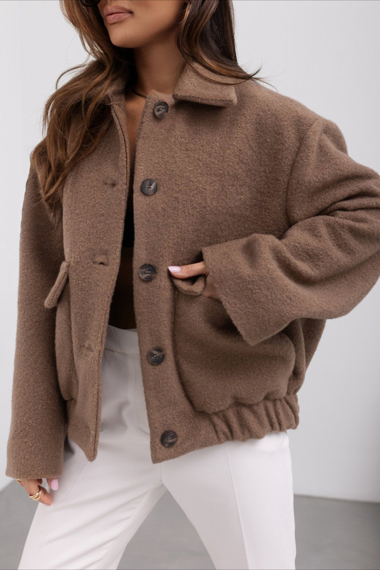 Effortlessly Elegant Coat with a Timeless Design