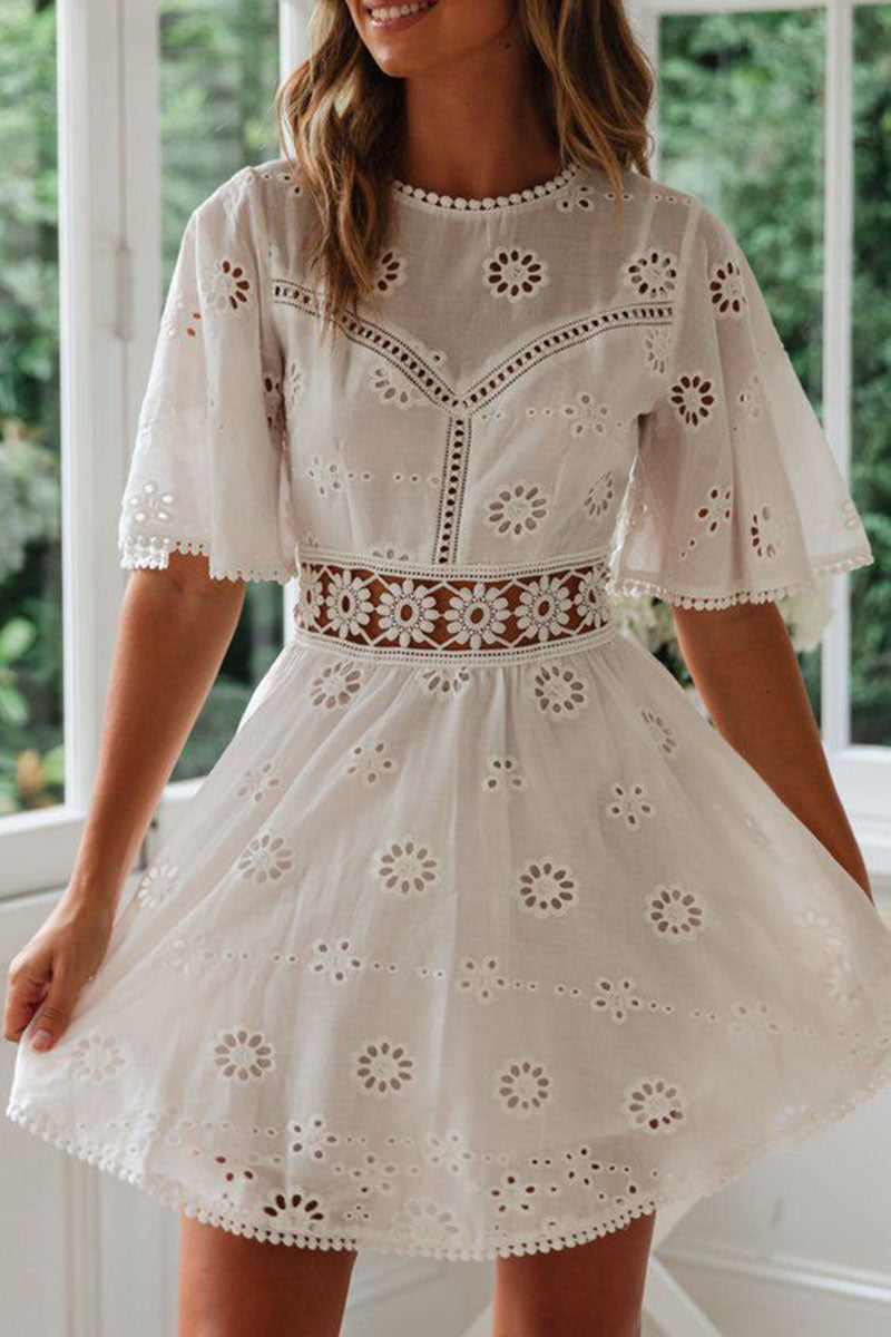 Well Tailored Dress with a Graceful Silhouette
