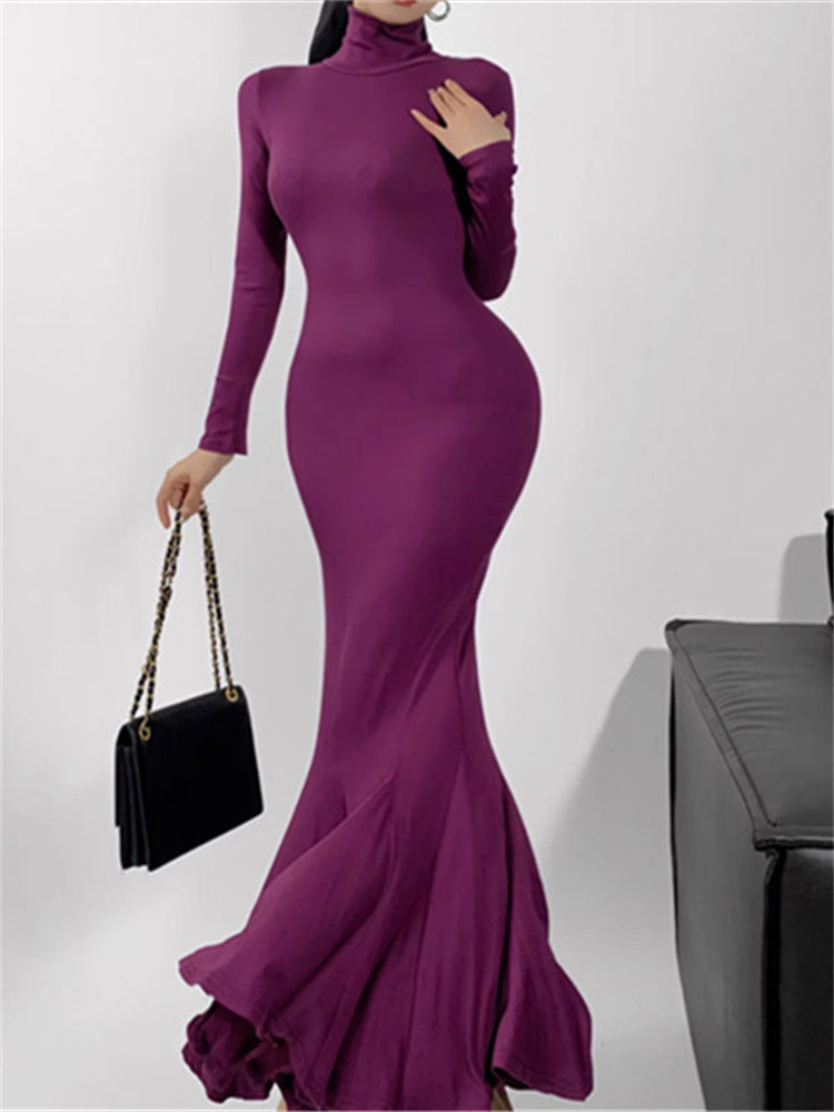 Well Tailored Dress with a Graceful Silhouette