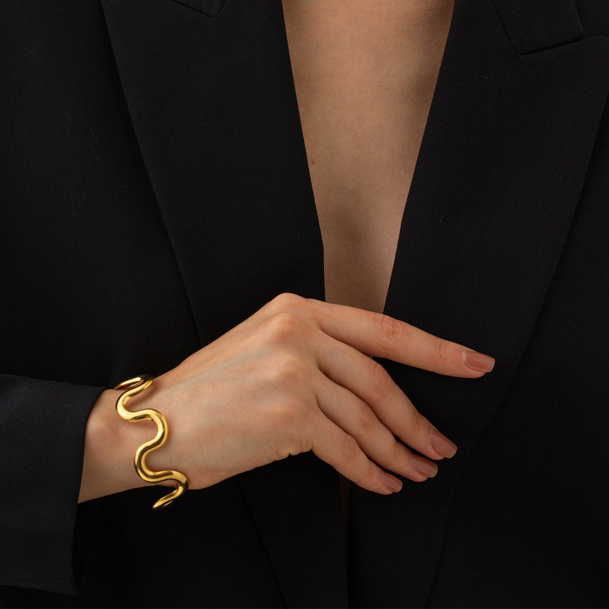 Beautifully Finished Garment in a Timeless Design