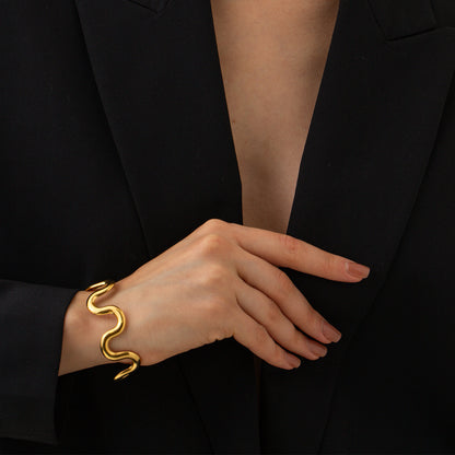 Beautifully Finished Garment in a Timeless Design