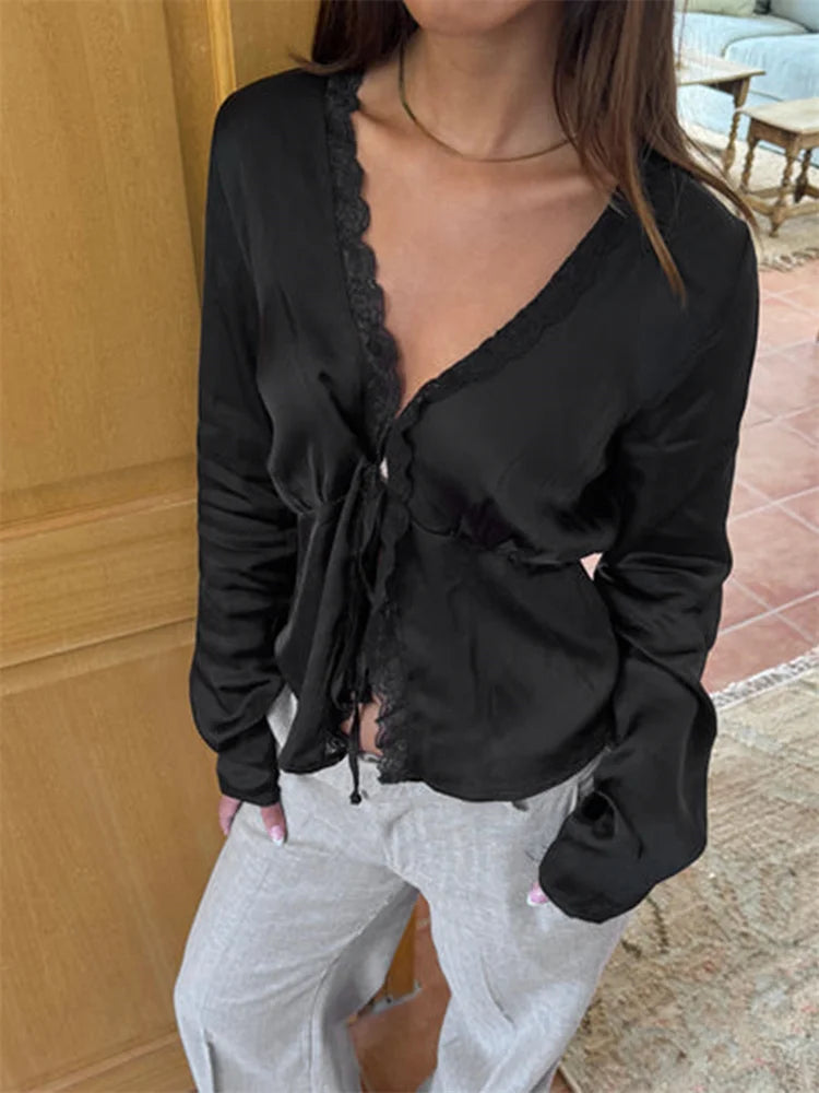 Sophisticated Blouse with a Clean Classic Look