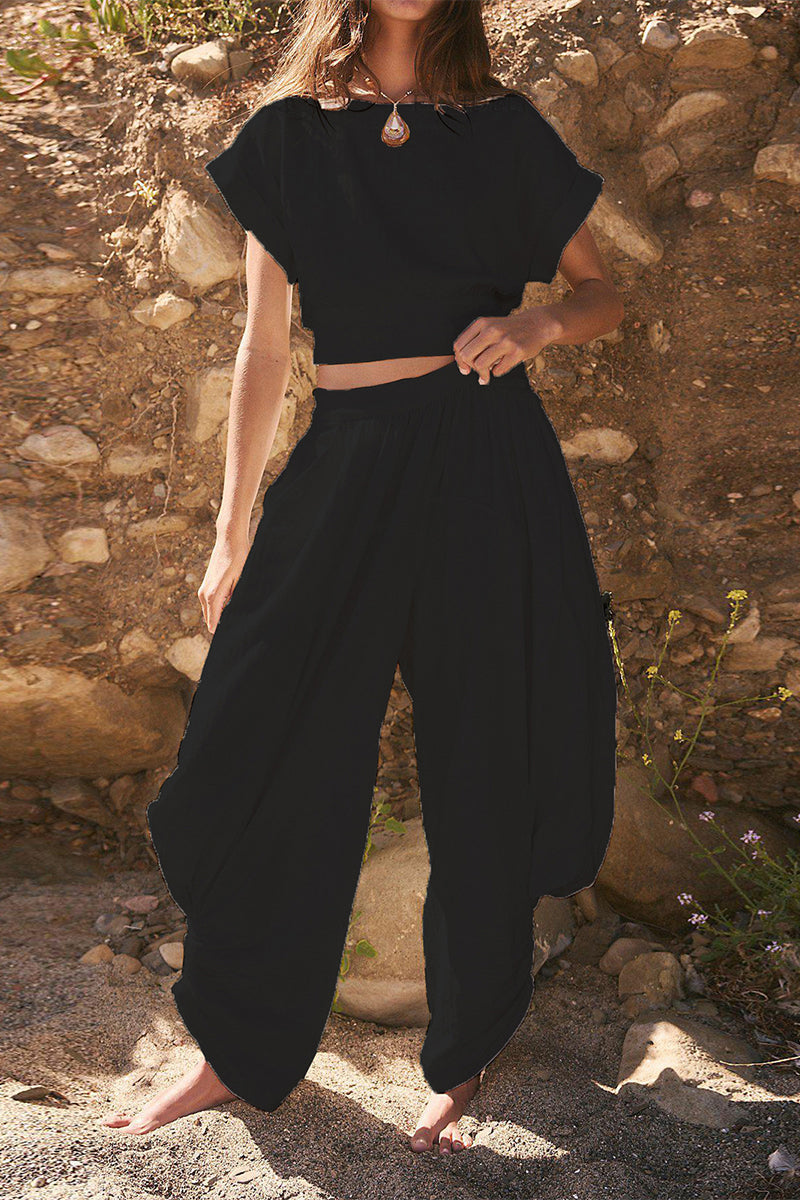 Effortlessly Elegant Garment with a Timeless Design