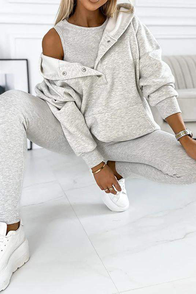 Effortlessly Elegant Garment with a Timeless Design