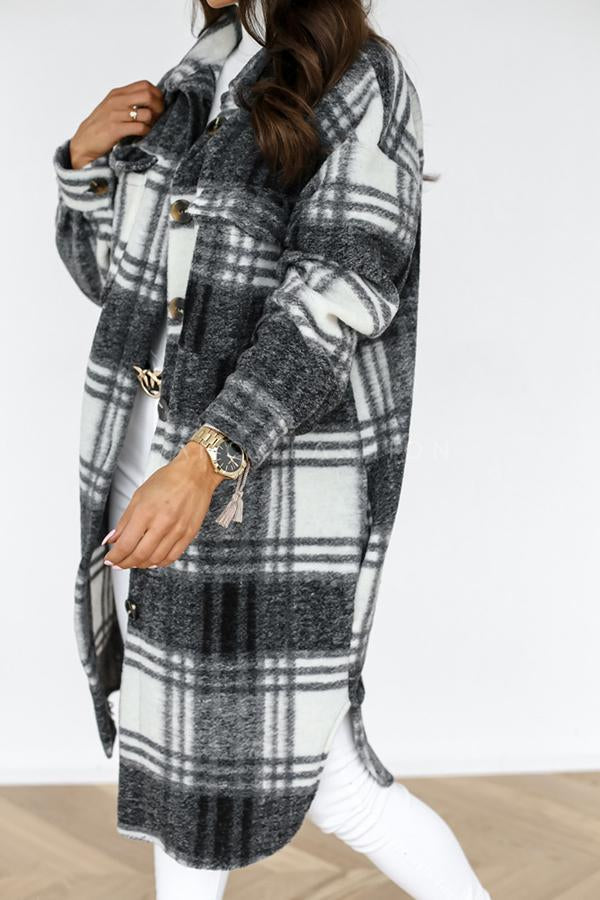 Elegantly Styled Coat for Everyday Wear