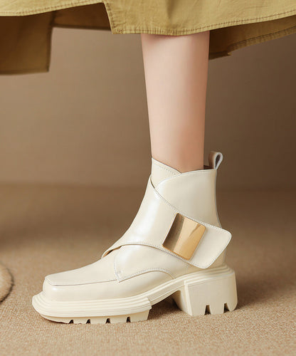 Beautifully Finished Boots in a Timeless Design