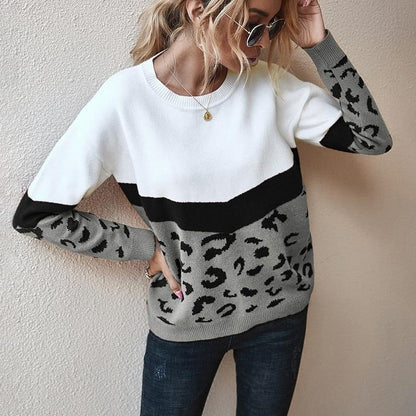 Effortlessly Elegant Sweater with a Timeless Design