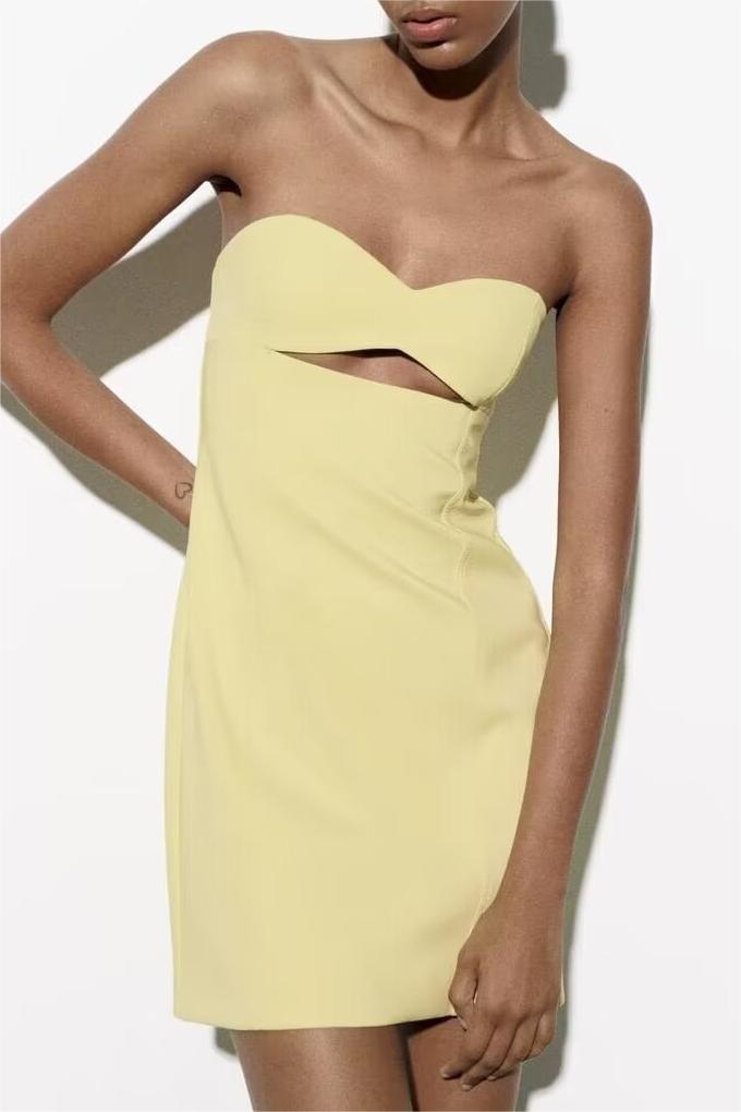 Gracefully Styled Dress for Any Occasion