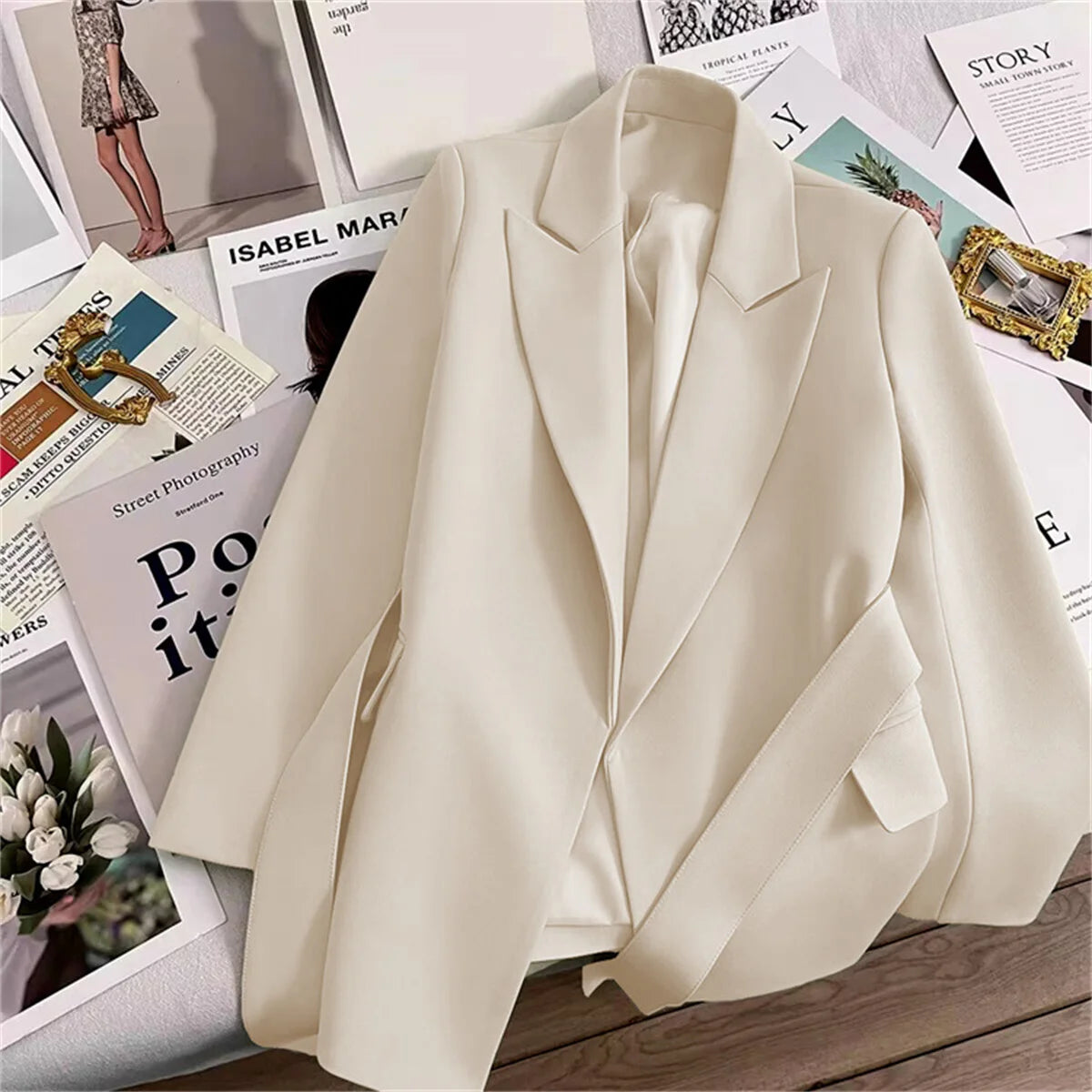 Effortlessly Elegant Garment with a Timeless Design