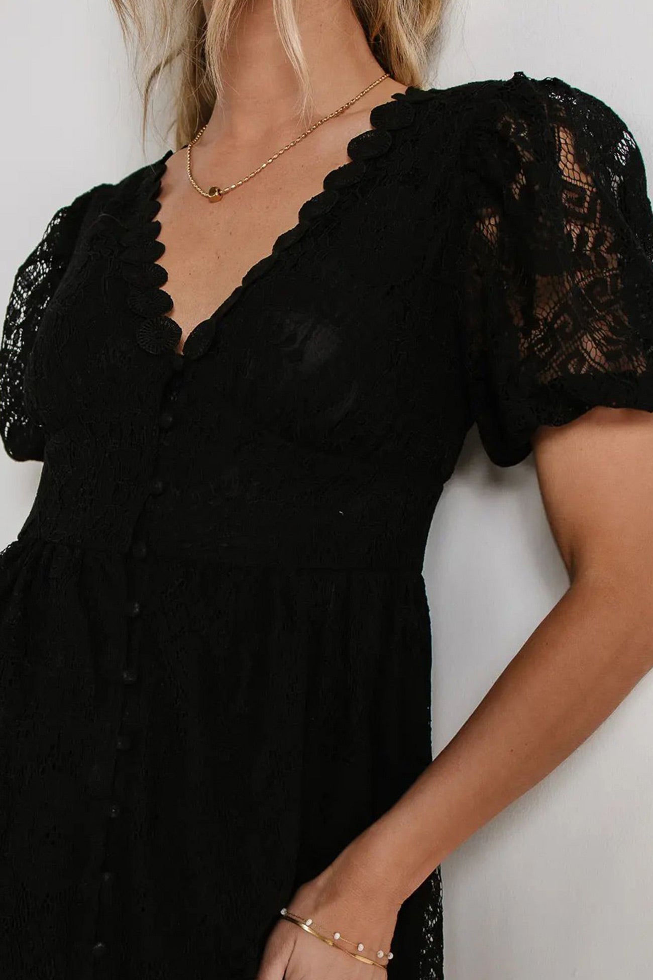 Well Tailored Dress with a Graceful Silhouette