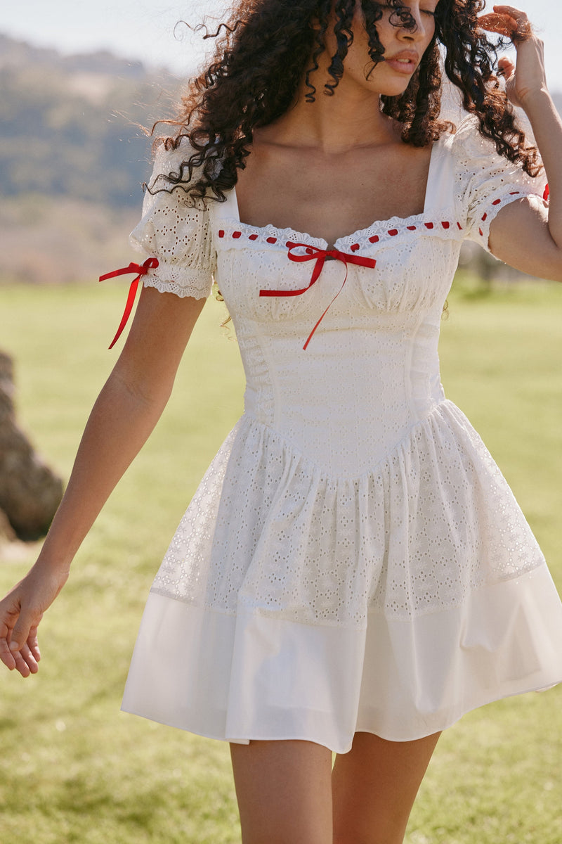 Beautifully Crafted Dress in a Classic Style