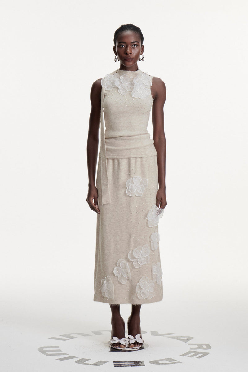 A Vintage Style Top with Delicate Timeless Details