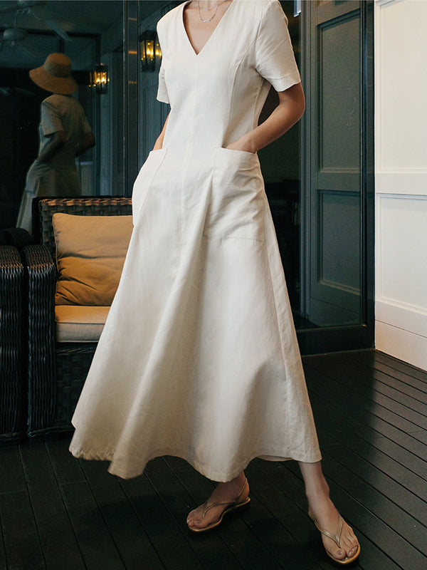 Beautifully Crafted Dress in a Classic Style