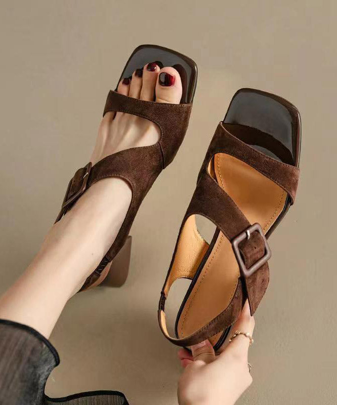 Classic Vintage Sandals with a Flattering Fit