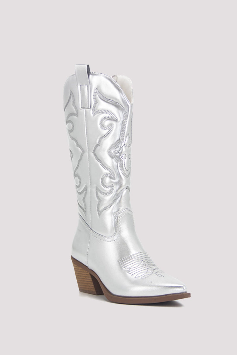 Elegantly Styled Boots for Everyday Wear