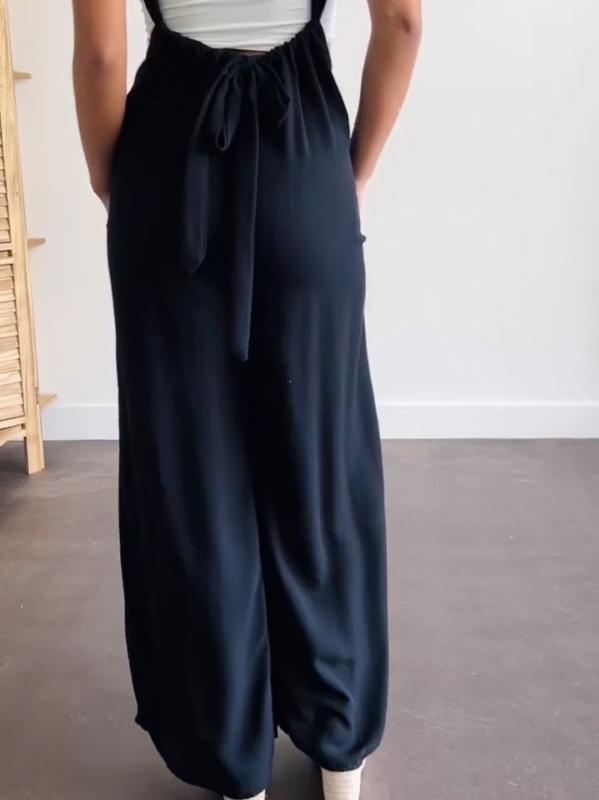 Effortlessly Elegant Pants with a Timeless Design