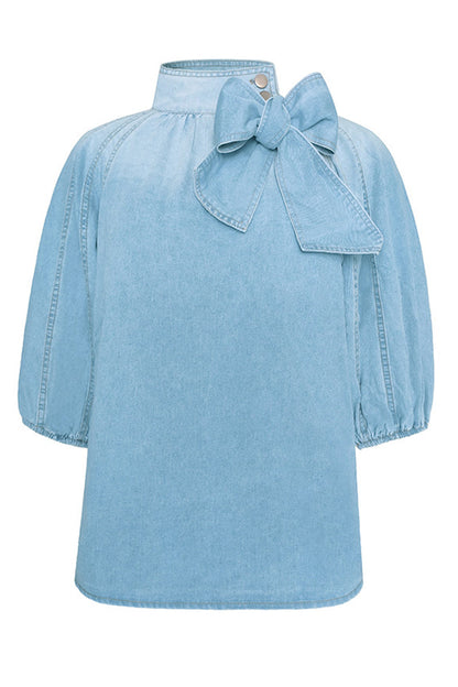 Classic Vintage Blouse with a Flattering Fit