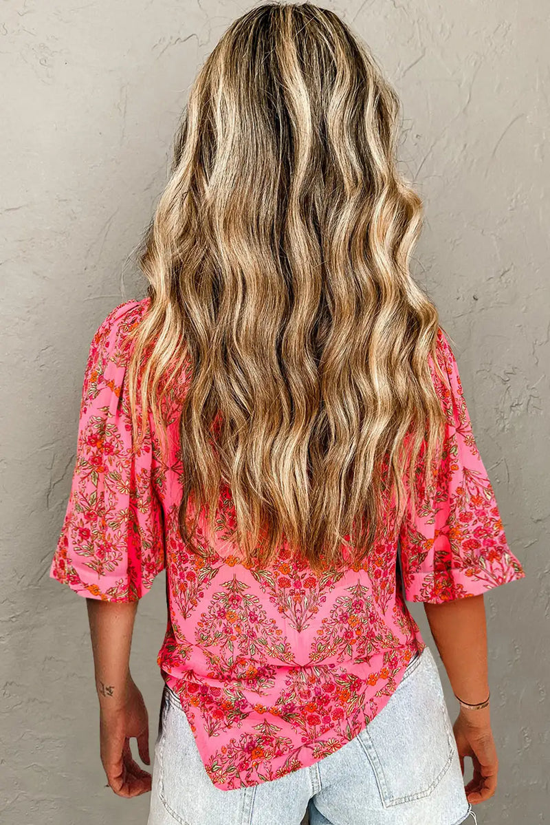 Classic Vintage Shirt with a Flattering Fit