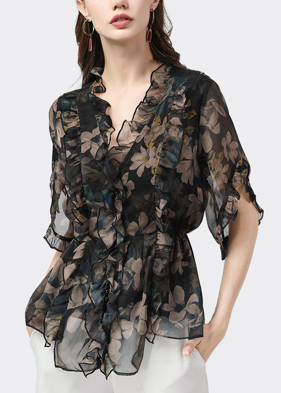 Sophisticated Blouse with a Clean Classic Look