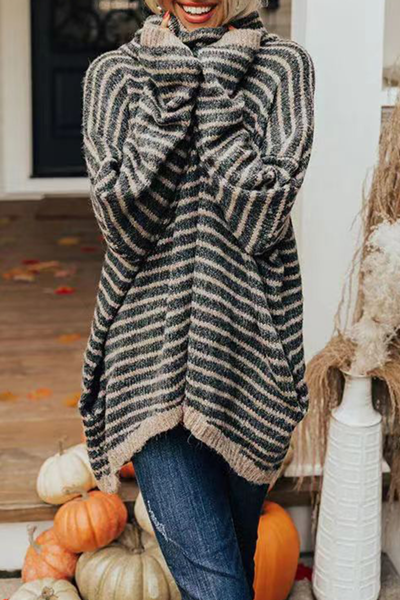 Effortlessly Elegant Sweater with a Timeless Design
