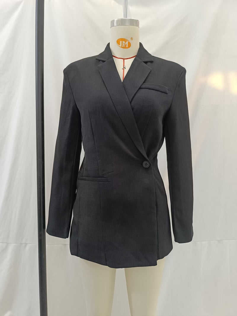 Effortlessly Elegant Garment with a Timeless Design