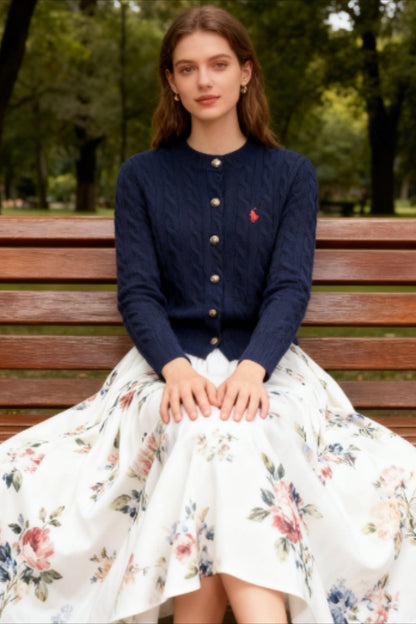 Well Tailored Cardigan with a Graceful Silhouette