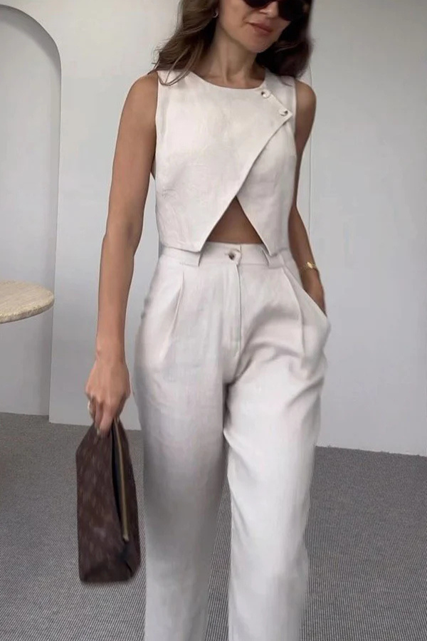Beautifully Finished Pants in a Timeless Design