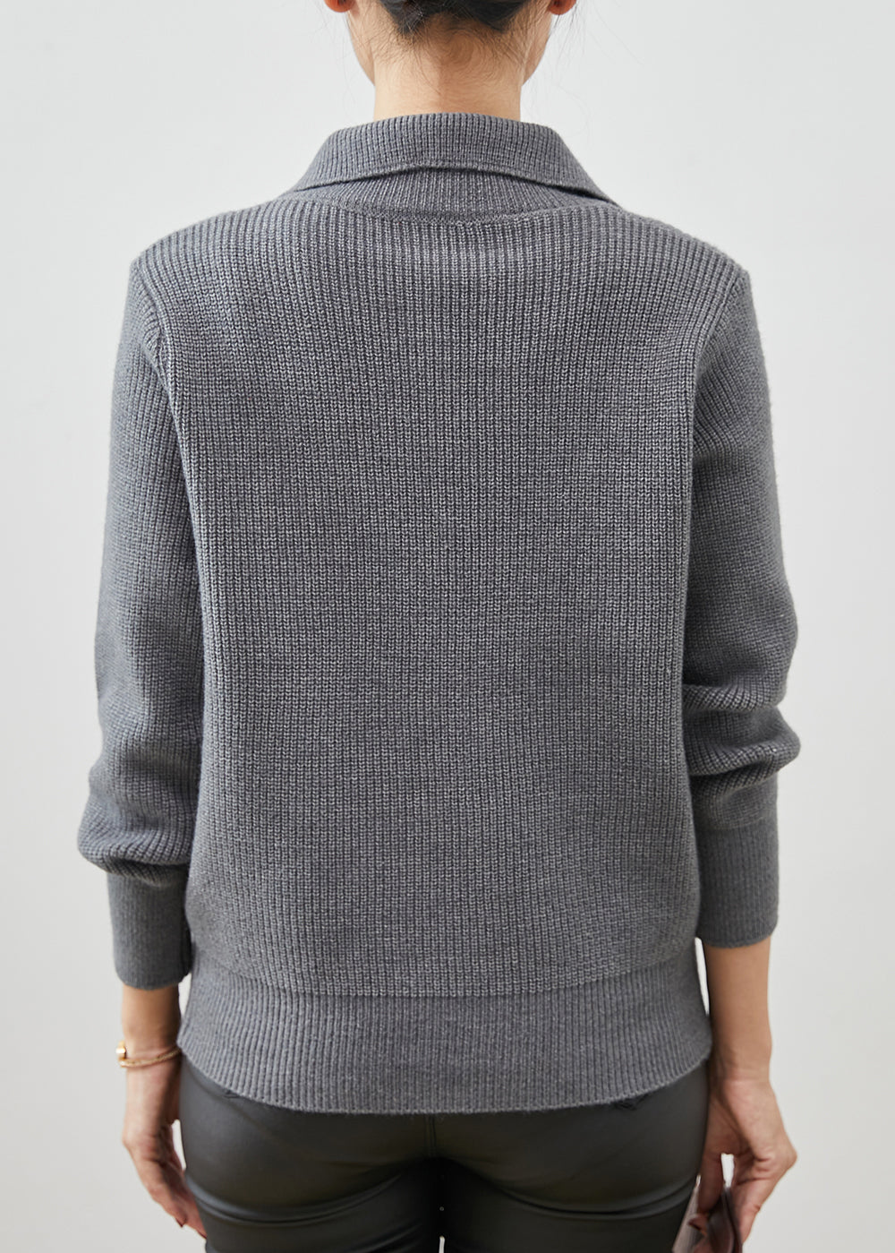 Elegantly Styled Cardigan for Everyday Wear