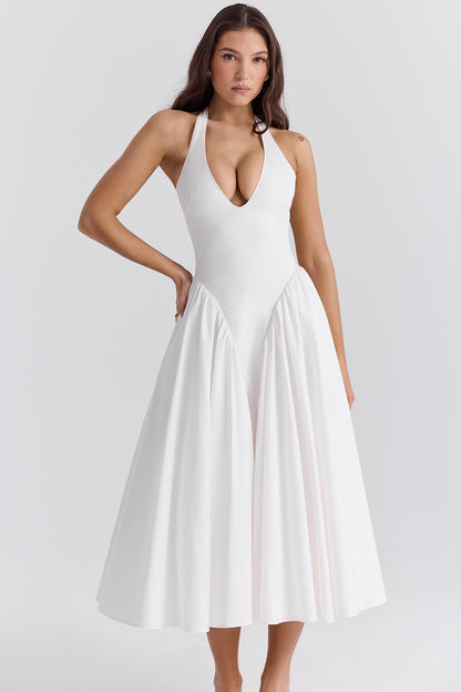Beautifully Finished Dress in a Timeless Design