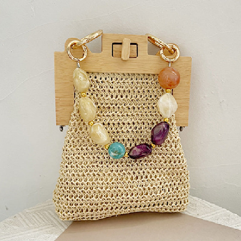 Gracefully Styled Bag for Any Occasion