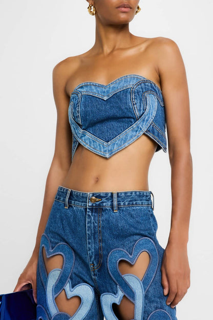 Beautifully Finished Top in a Timeless Design
