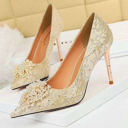 Polished Heels with an Effortless Classic Look