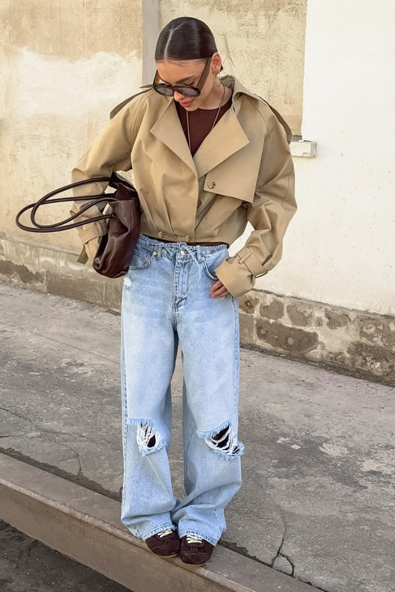 Well Tailored Jacket with a Graceful Silhouette