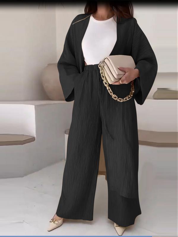 Effortlessly Elegant Garment with a Timeless Design