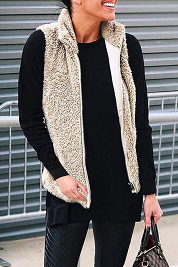 Effortlessly Elegant Top with a Timeless Design