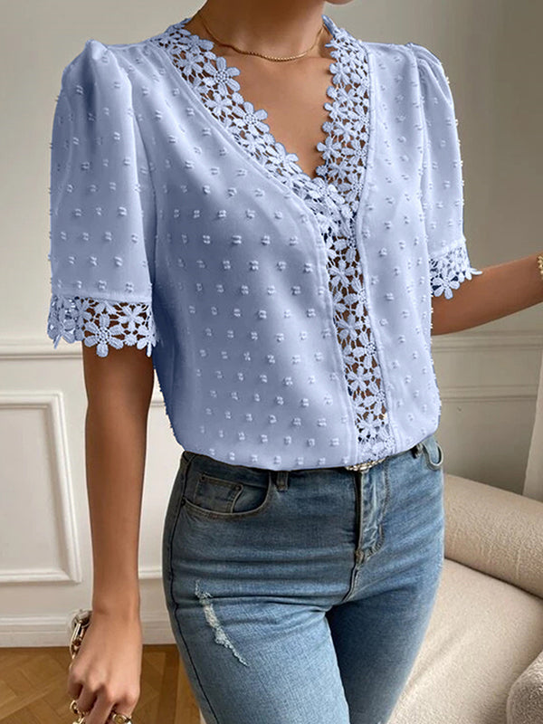 Sophisticated Blouse with a Clean Classic Look