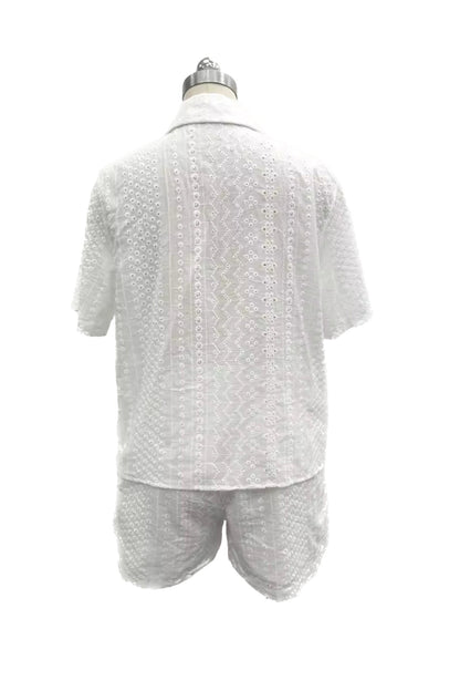 Classic Vintage Shirt with a Flattering Fit