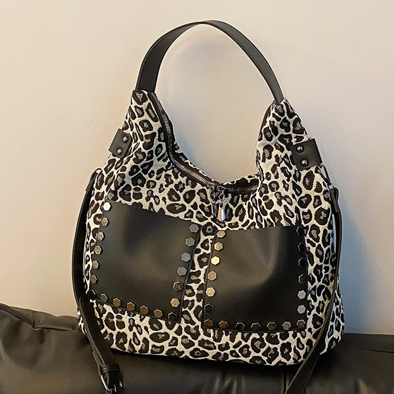 Beautifully Crafted Bag in a Classic Style