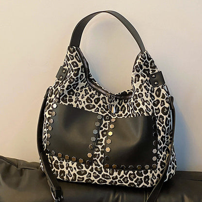 Beautifully Crafted Bag in a Classic Style