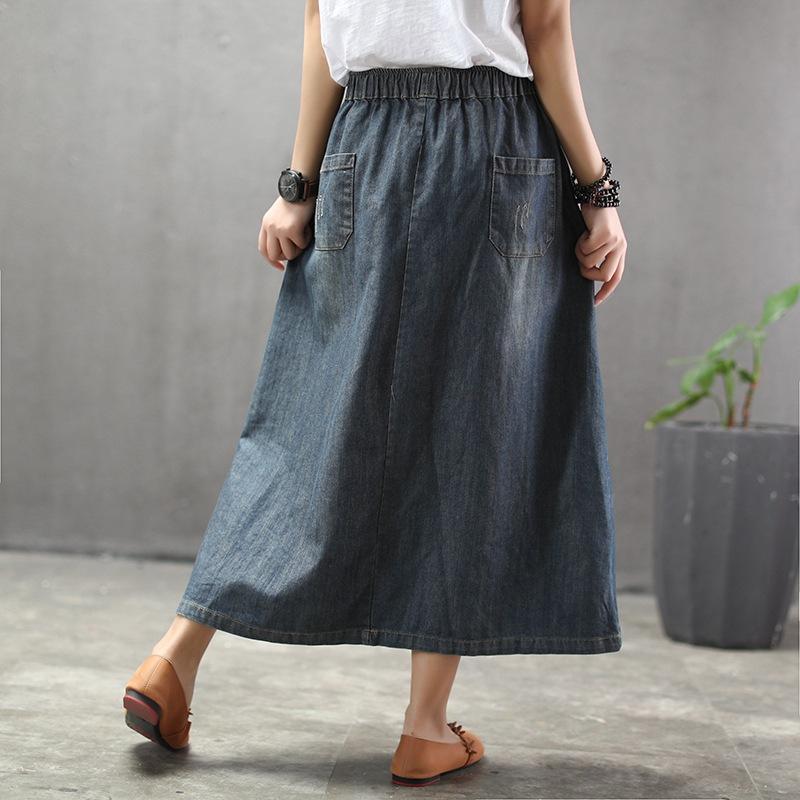Sophisticated Garment with a Clean Classic Look