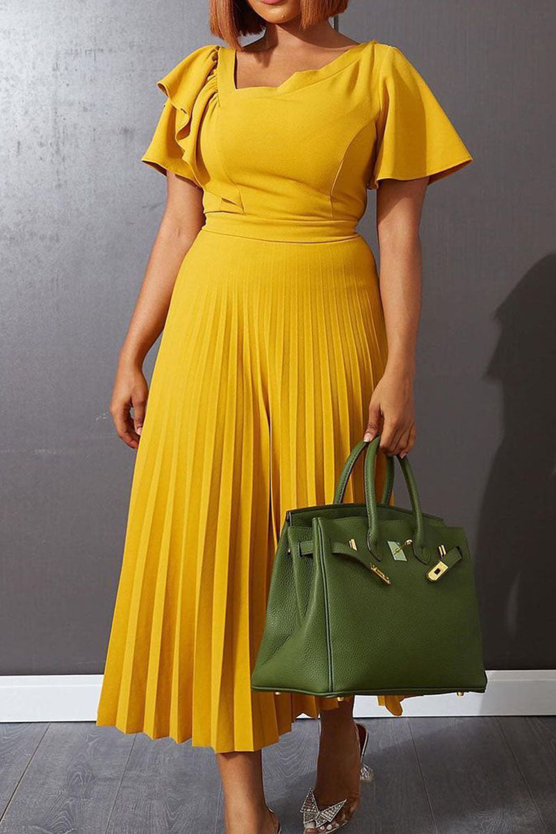 Well Tailored Dress with a Graceful Silhouette