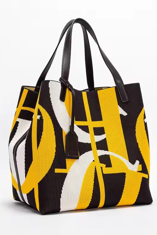 Well Tailored Bag with a Graceful Silhouette