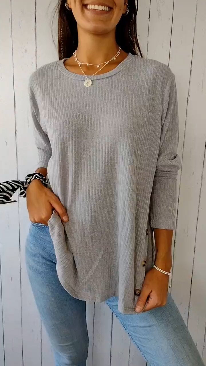 Well Tailored Top with a Graceful Silhouette