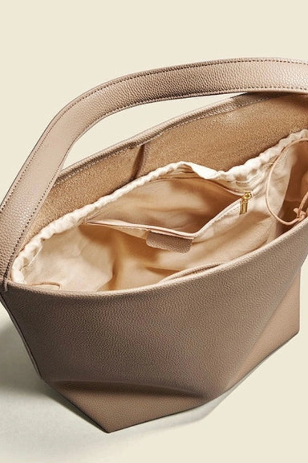 Beautifully Finished Bag in a Timeless Design