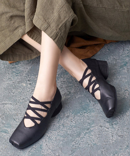 Effortlessly Elegant Heels with a Timeless Design