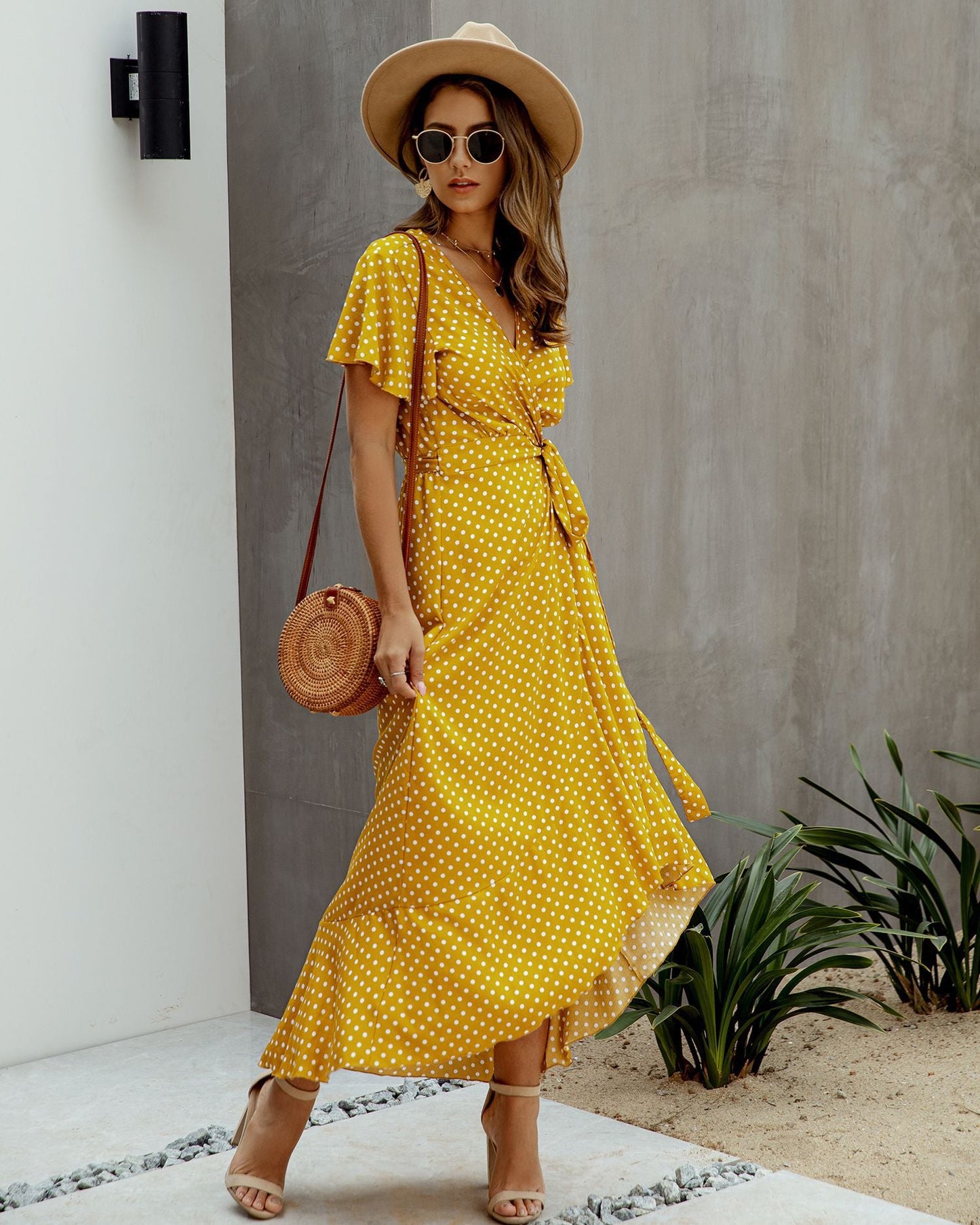 Gracefully Styled Dress for Any Occasion