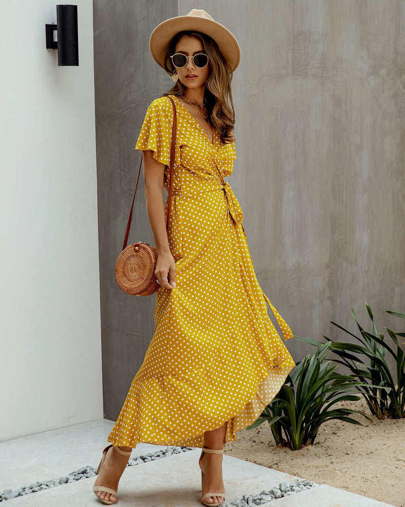 Gracefully Styled Dress for Any Occasion