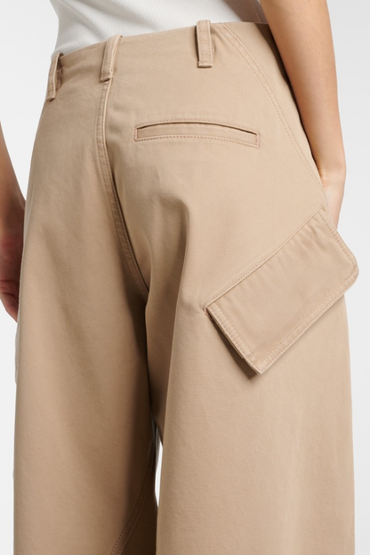 Polished Pants with an Effortless Classic Look