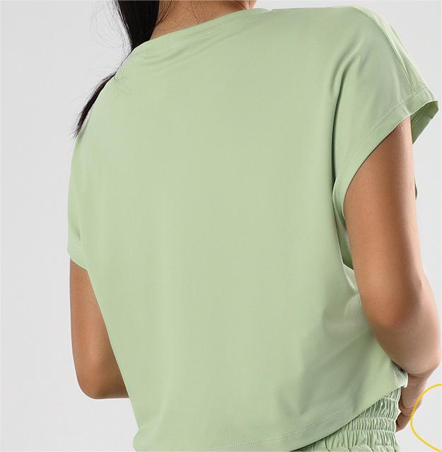 Well Tailored Shirt with a Graceful Silhouette